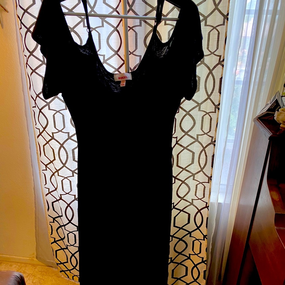*🥰HOST PICK* Black cold shoulder dress